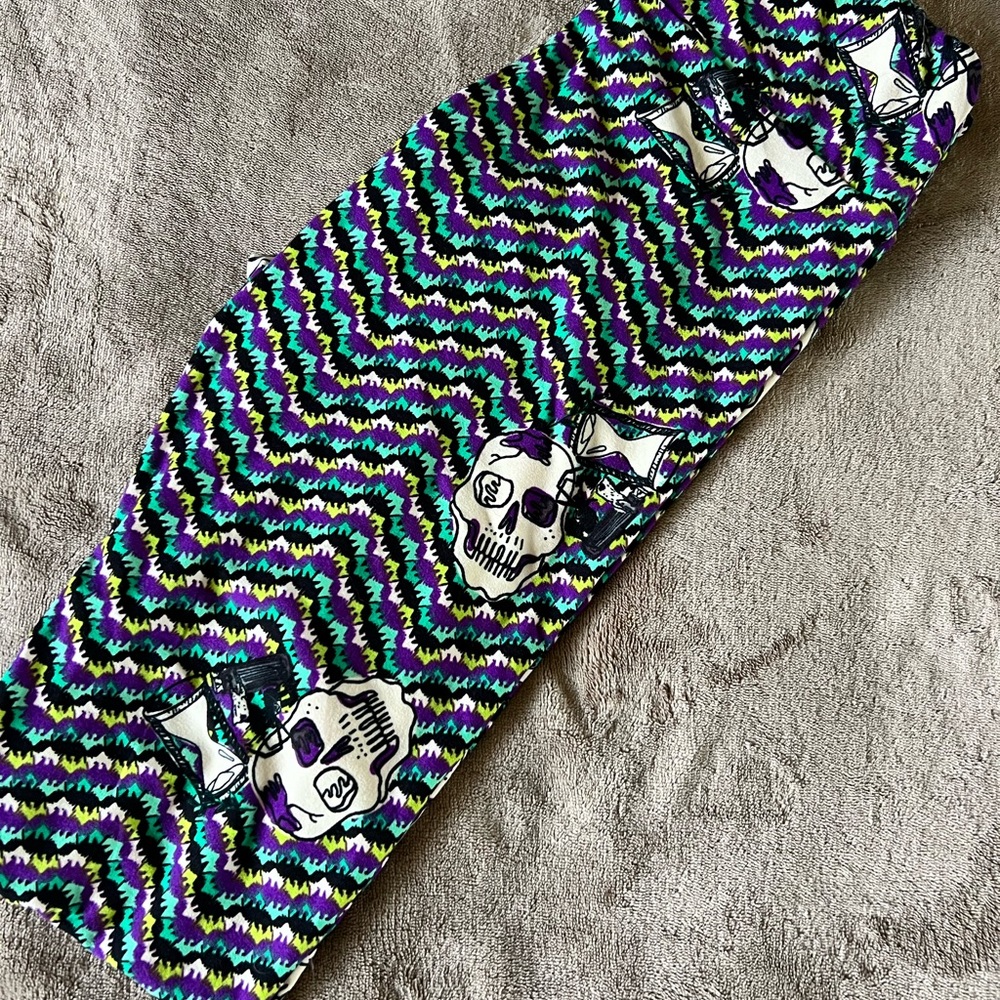 Skull print Lularoe leggings OS